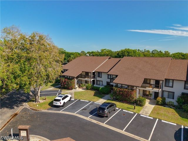 800 MISTY PINES CIR 202, Naples, FL 34105