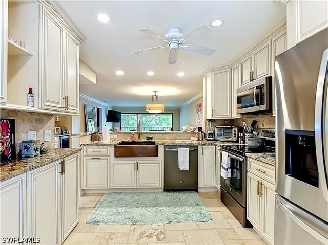 800 MISTY PINES CIR 202, Naples, FL 34105