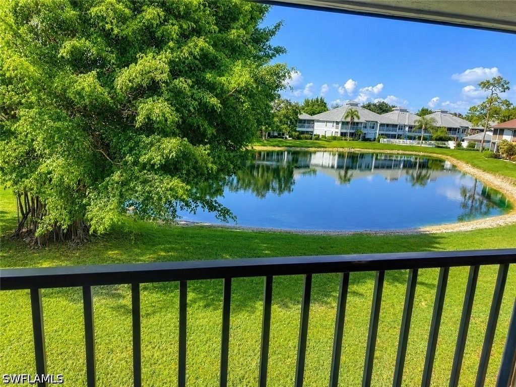 800 MISTY PINES CIR 202, Naples, FL 34105
