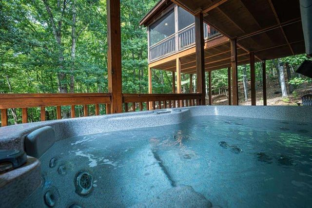 72 Gibbs Trail, Mineral Bluff, GA 30559