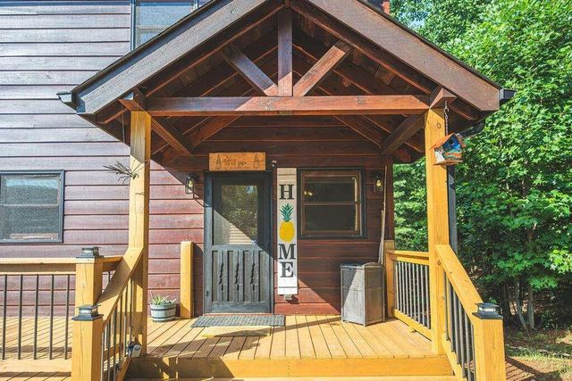72 Gibbs Trail, Mineral Bluff, GA 30559