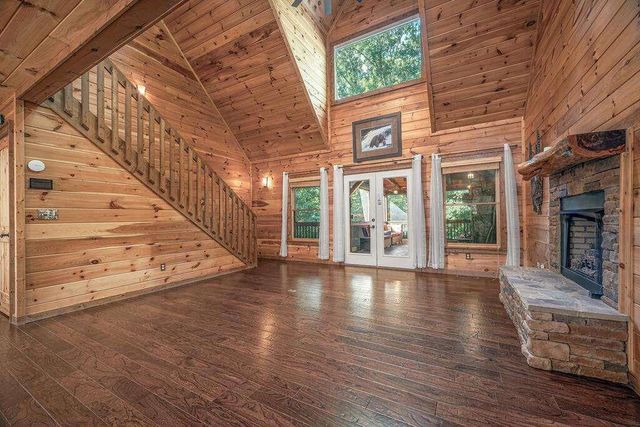 72 Gibbs Trail, Mineral Bluff, GA 30559
