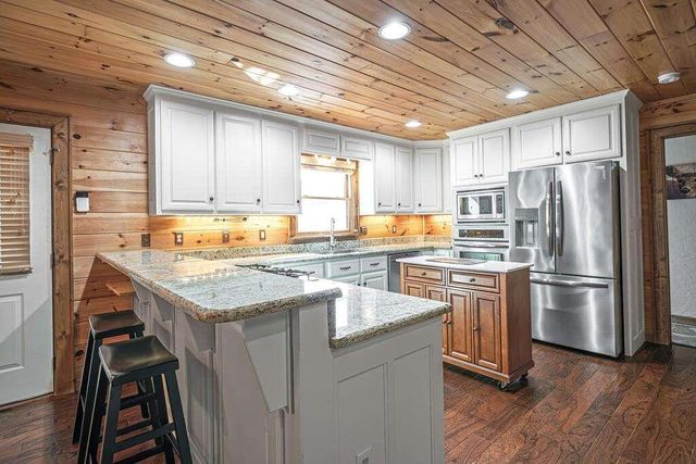 72 Gibbs Trail, Mineral Bluff, GA 30559