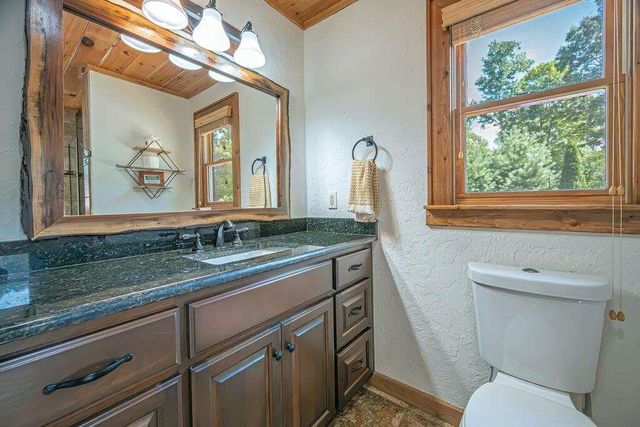 72 Gibbs Trail, Mineral Bluff, GA 30559