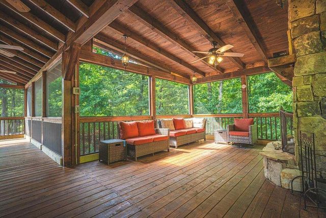 72 Gibbs Trail, Mineral Bluff, GA 30559
