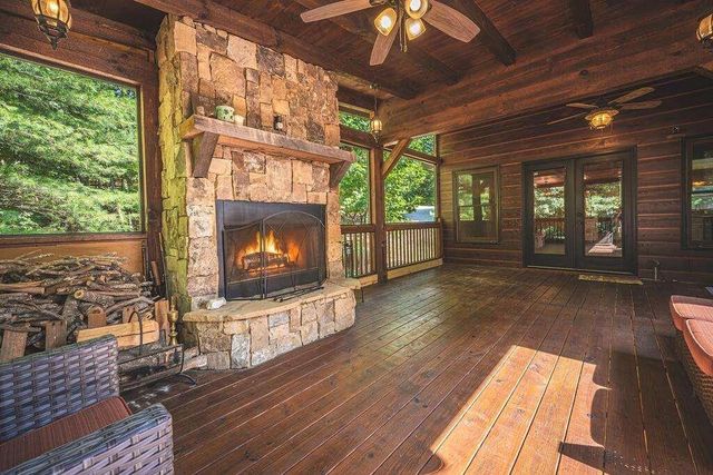 72 Gibbs Trail, Mineral Bluff, GA 30559