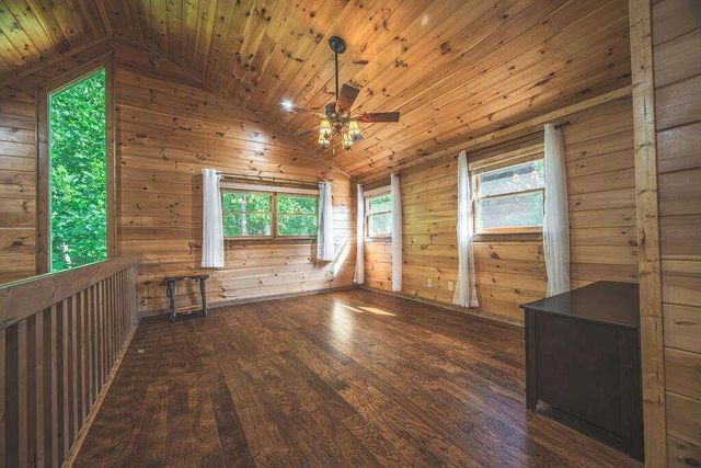 72 Gibbs Trail, Mineral Bluff, GA 30559