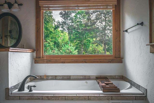 72 Gibbs Trail, Mineral Bluff, GA 30559