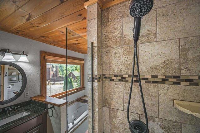 72 Gibbs Trail, Mineral Bluff, GA 30559