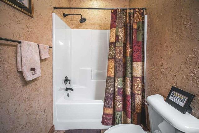 72 Gibbs Trail, Mineral Bluff, GA 30559