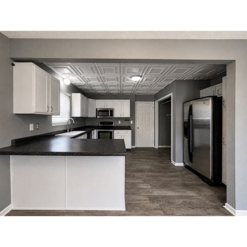 8123 Maple Stream Boulevard, Indianapolis, IN 46217