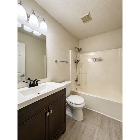 8123 Maple Stream Boulevard, Indianapolis, IN 46217