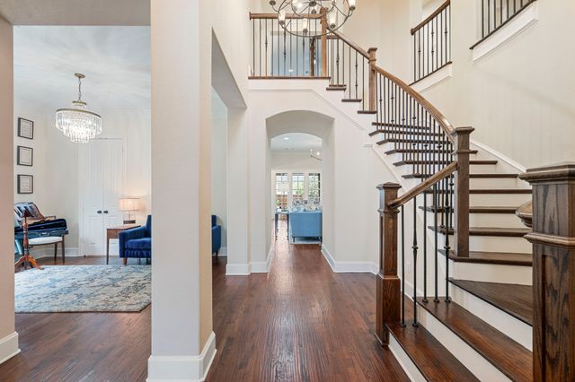 2220 Emerson Lane, Carrollton, TX 75010