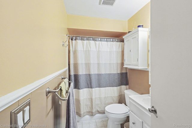 3330 Homestead Drive, Waterford Charter Township, MI 48329