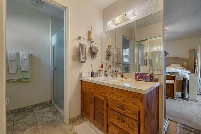 5343 Knox Dr, Linden, CA 95236