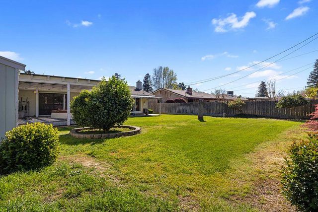 5343 Knox Dr, Linden, CA 95236