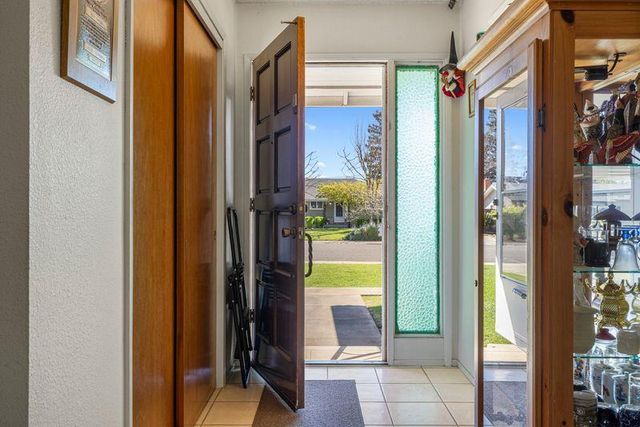 5343 Knox Dr, Linden, CA 95236