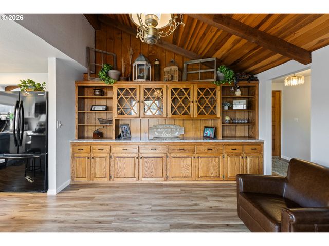 1881 Nw EXCELLO Dr, Roseburg, OR 97471