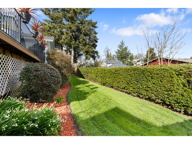 1881 Nw EXCELLO Dr, Roseburg, OR 97471