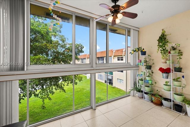 2911 N Pine Island Rd 311, Sunrise, FL 33322