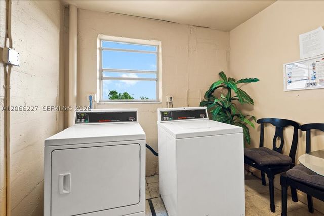 2911 N Pine Island Rd 311, Sunrise, FL 33322