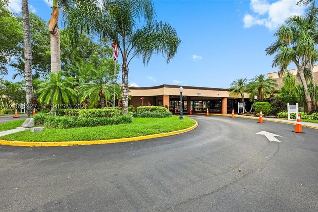 2911 N Pine Island Rd 311, Sunrise, FL 33322