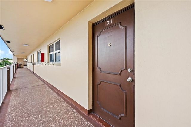 2911 N Pine Island Rd 311, Sunrise, FL 33322