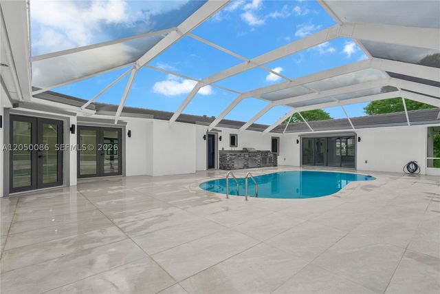 17640 SW 52nd Ct, Southwest Ranches, FL 33331