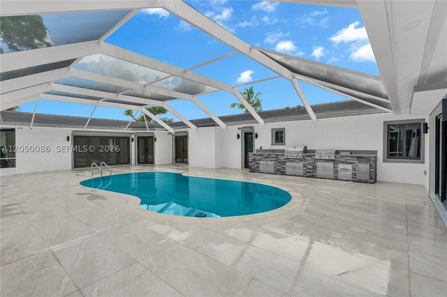 17640 SW 52nd Ct, Southwest Ranches, FL 33331