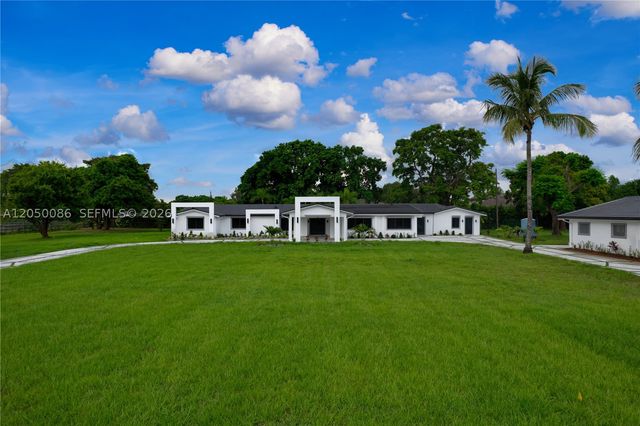 17640 SW 52nd Ct, Southwest Ranches, FL 33331
