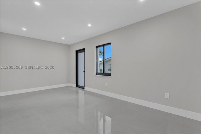 17640 SW 52nd Ct, Southwest Ranches, FL 33331