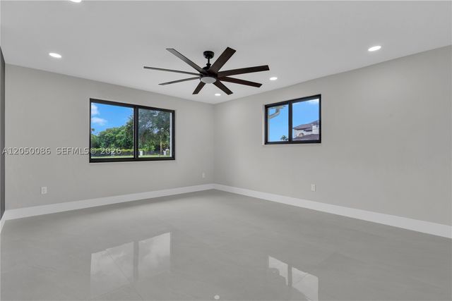 17640 SW 52nd Ct, Southwest Ranches, FL 33331