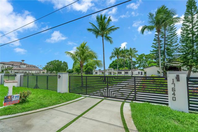 17640 SW 52nd Ct, Southwest Ranches, FL 33331