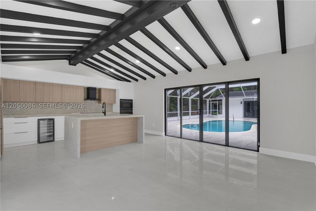 17640 SW 52nd Ct, Southwest Ranches, FL 33331