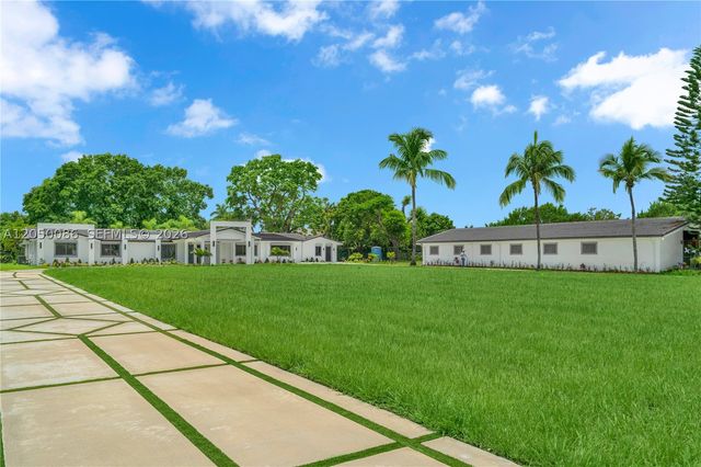 17640 SW 52nd Ct, Southwest Ranches, FL 33331