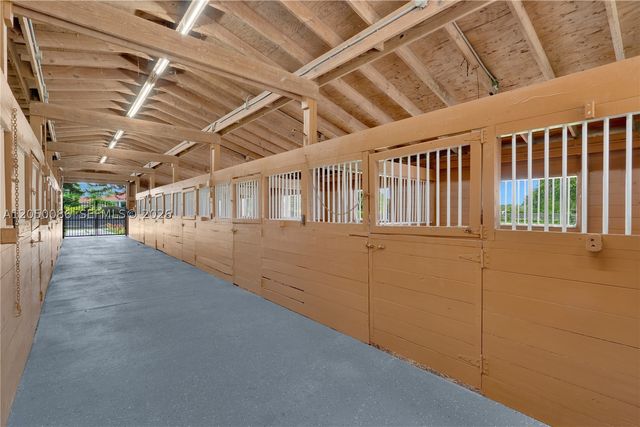 17640 SW 52nd Ct, Southwest Ranches, FL 33331