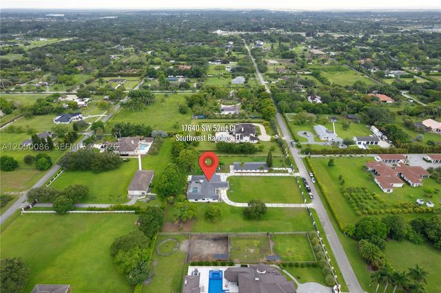 17640 SW 52nd Ct, Southwest Ranches, FL 33331