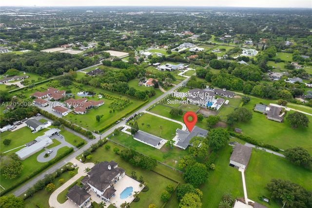 17640 SW 52nd Ct, Southwest Ranches, FL 33331