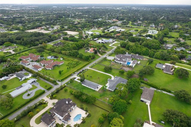 17640 SW 52nd Ct, Southwest Ranches, FL 33331