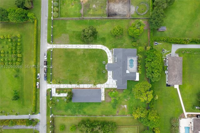 17640 SW 52nd Ct, Southwest Ranches, FL 33331