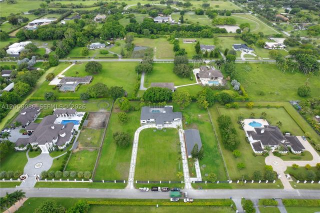 17640 SW 52nd Ct, Southwest Ranches, FL 33331