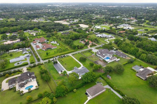 17640 SW 52nd Ct, Southwest Ranches, FL 33331