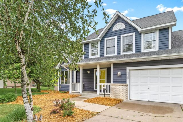 4441 Hillvale Avenue N, Oakdale, MN 55128