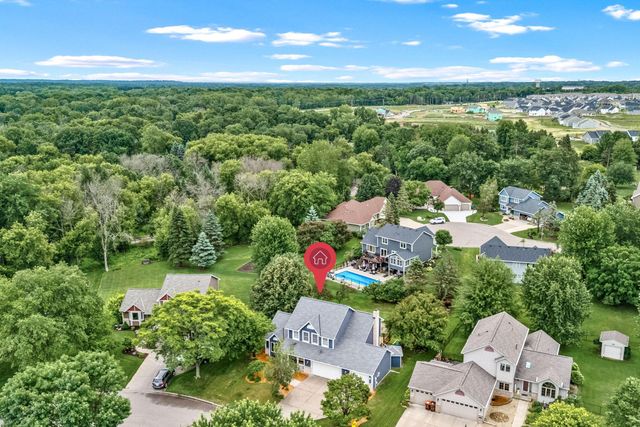 4441 Hillvale Avenue N, Oakdale, MN 55128