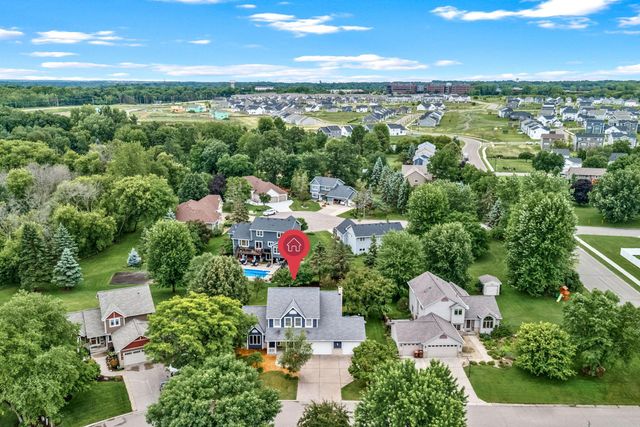 4441 Hillvale Avenue N, Oakdale, MN 55128