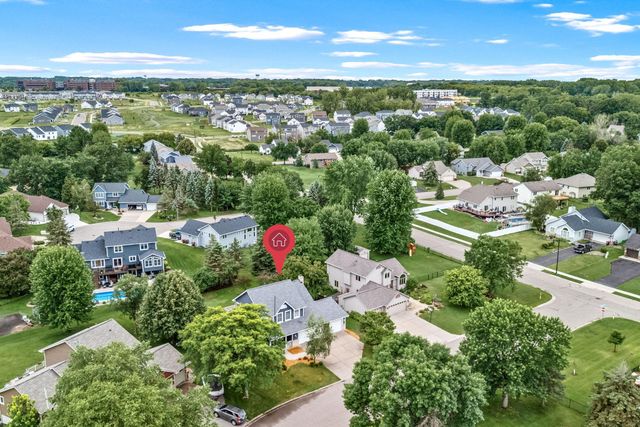 4441 Hillvale Avenue N, Oakdale, MN 55128