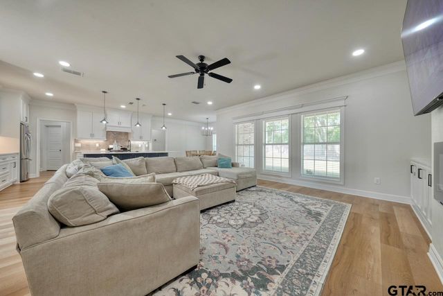 14638 Fallow Ln, Lindale, TX 75771