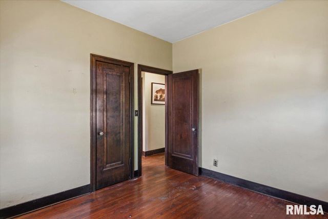 1907 S 5TH Street, Springfield, IL 62703