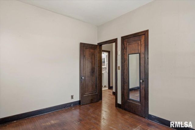 1907 S 5TH Street, Springfield, IL 62703
