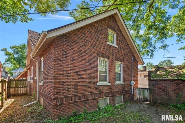 1907 S 5TH Street, Springfield, IL 62703